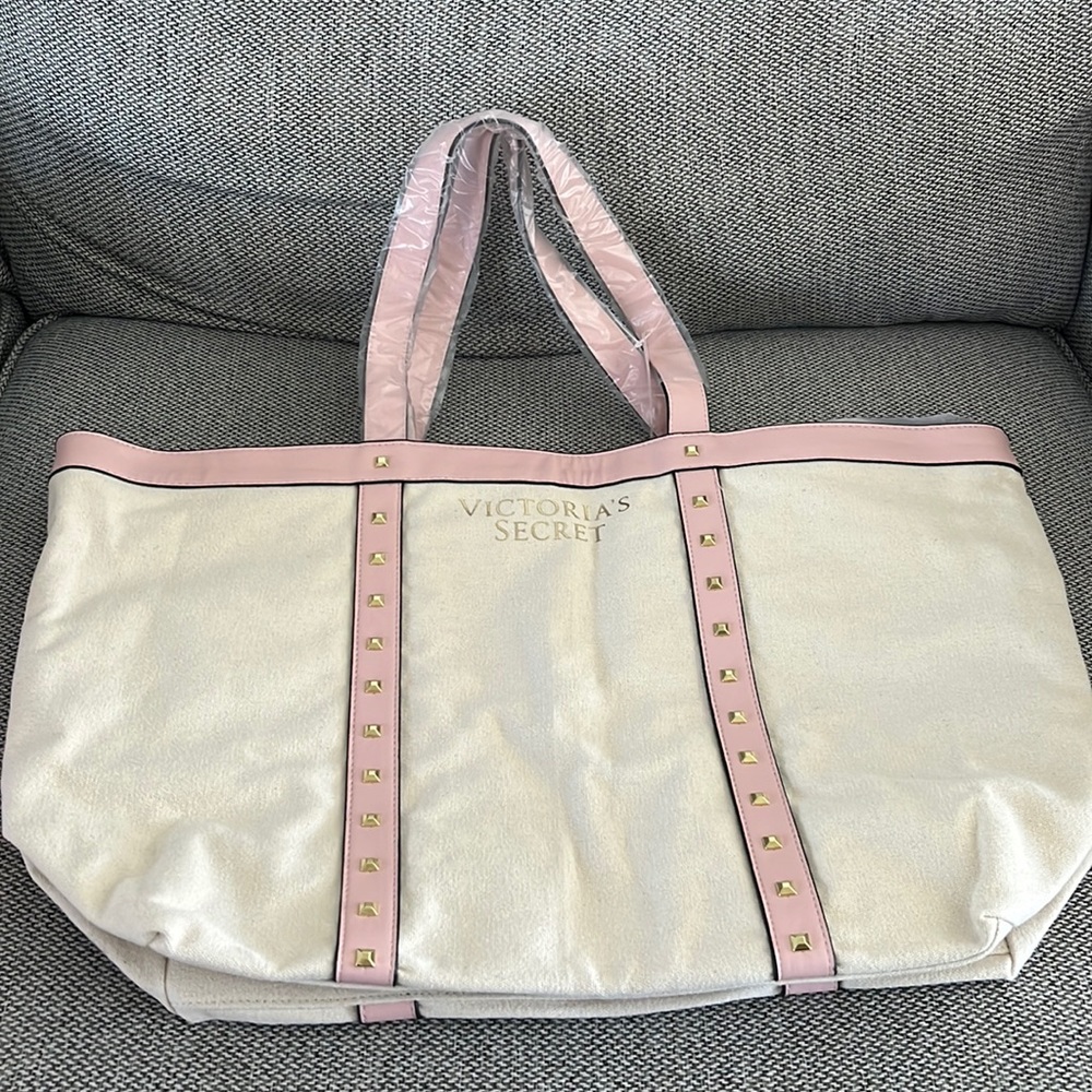 BRAND NEW*** Victoria secret tote